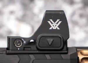 best red dot sight for Winchester SXP Defender